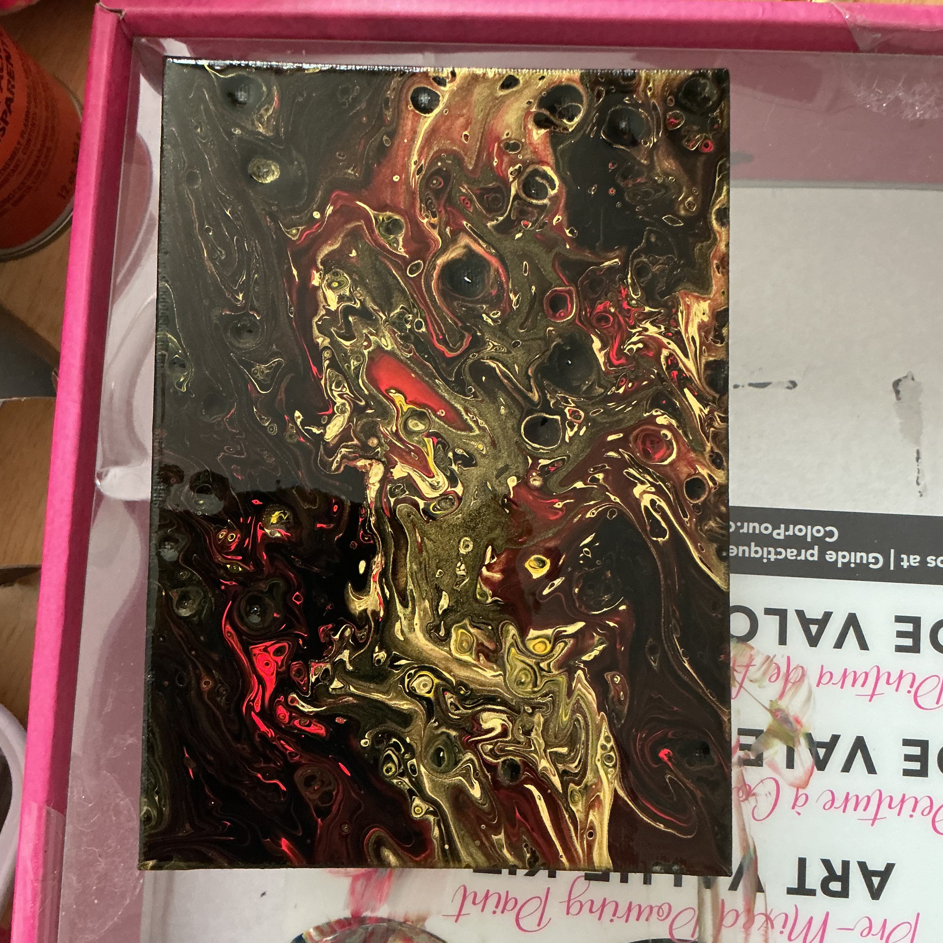 Cute pour painting!!🖼️