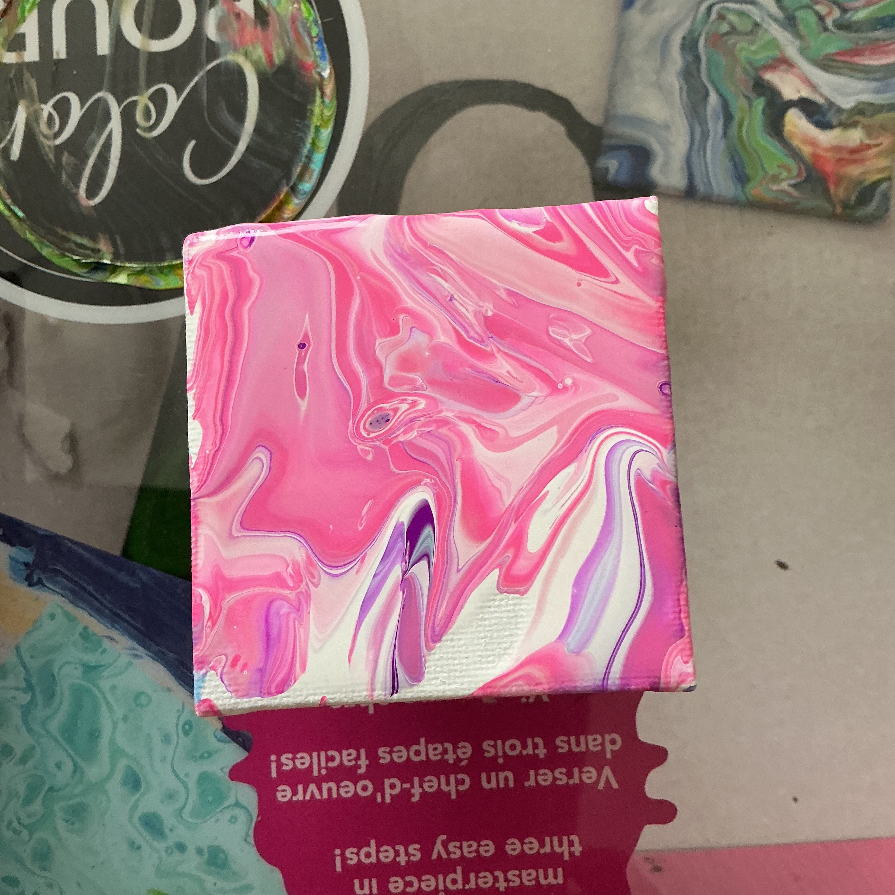Cute magnet pour painting
