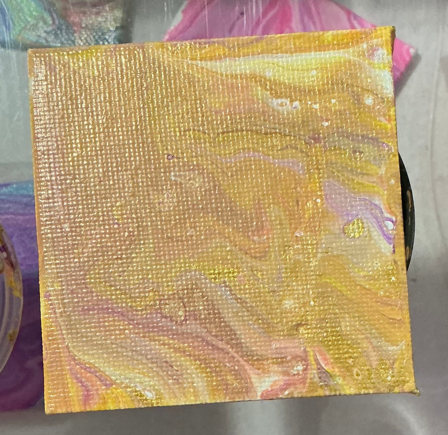 Cute pour painting!!🖼️