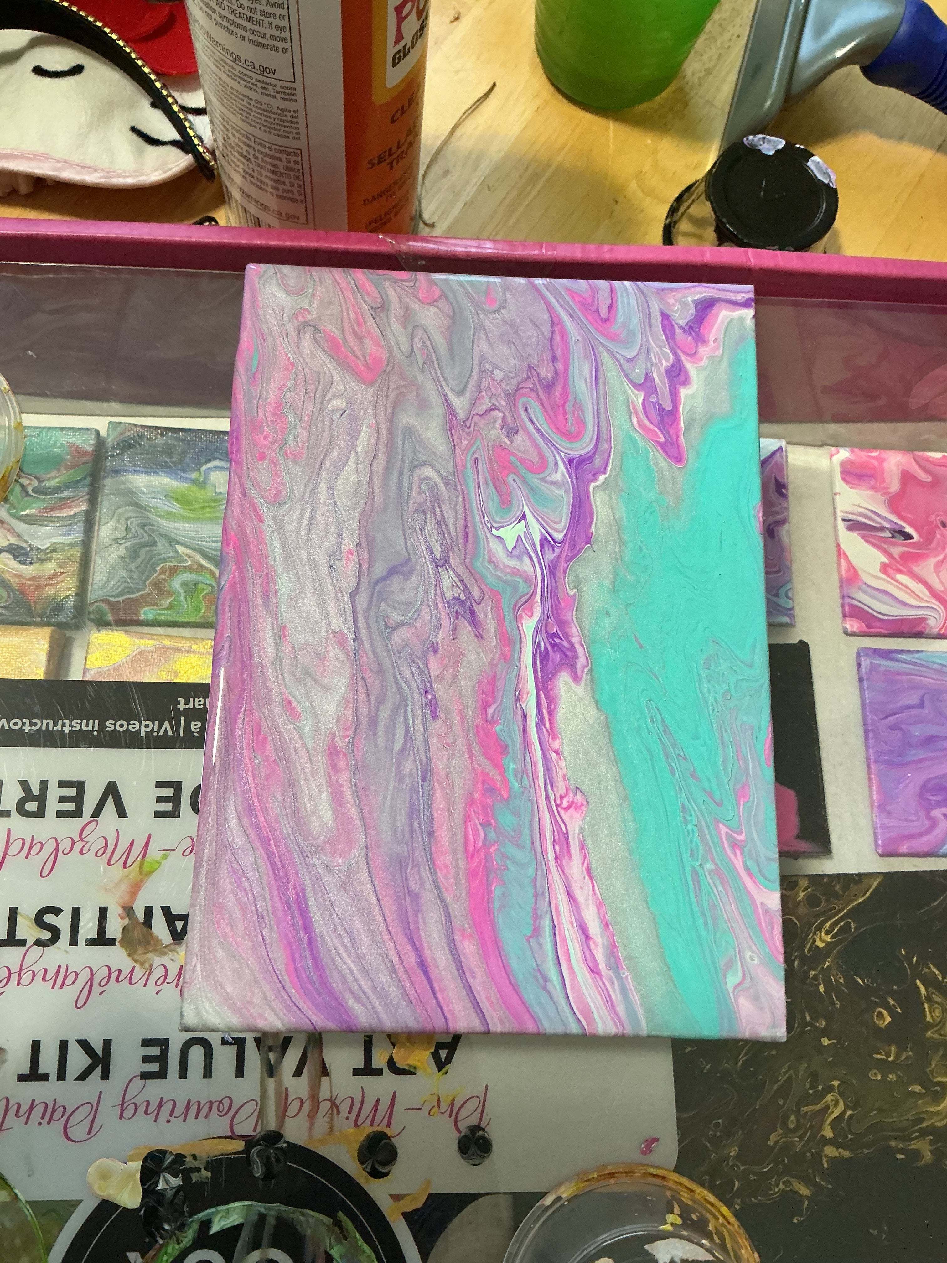 Cute pour painting!🖼️