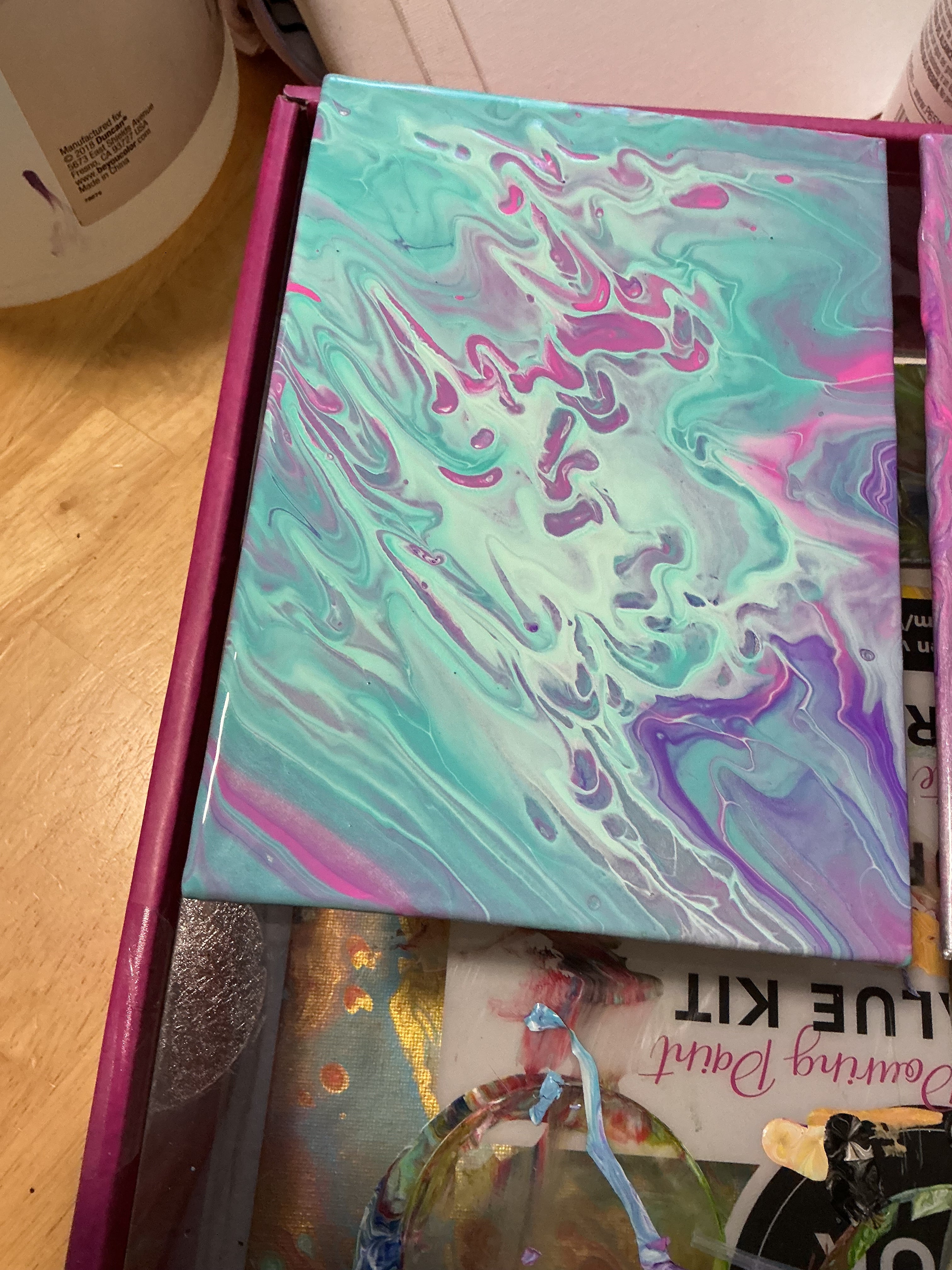 Cute pour painting!🖼️