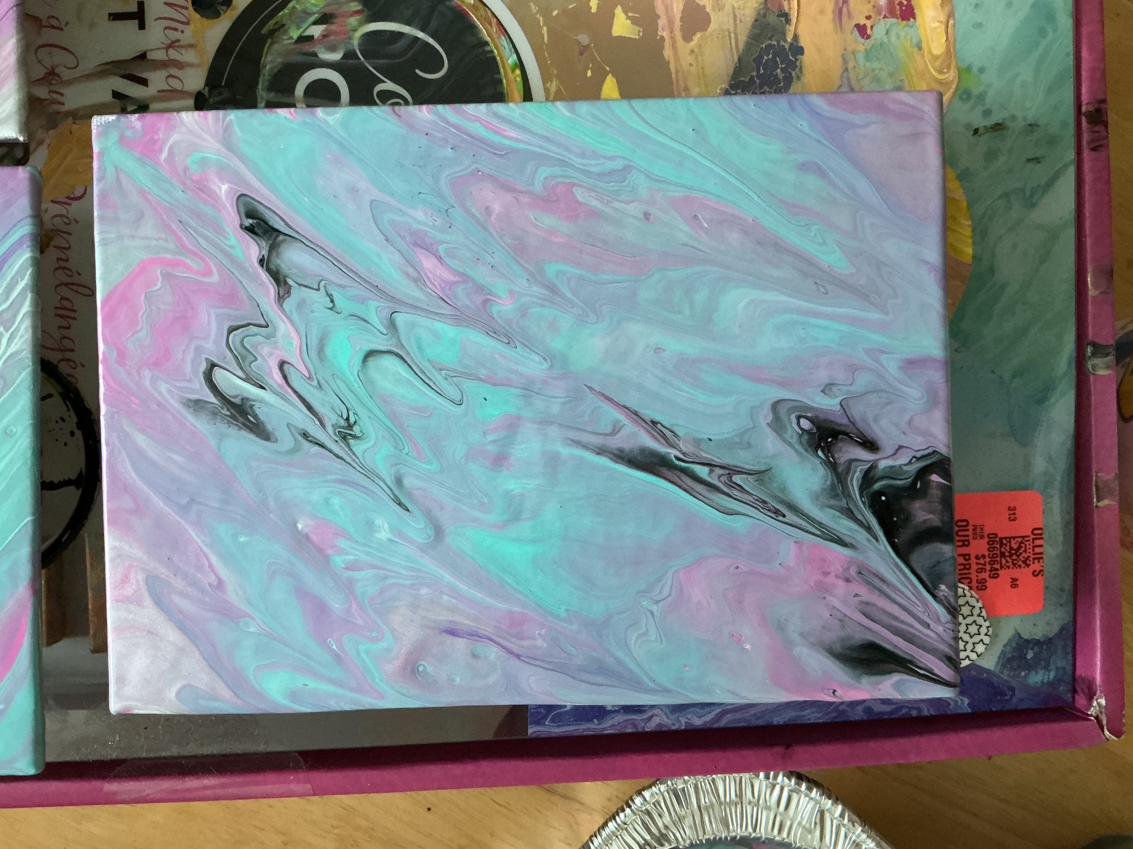 Cute pour painting!🖼️